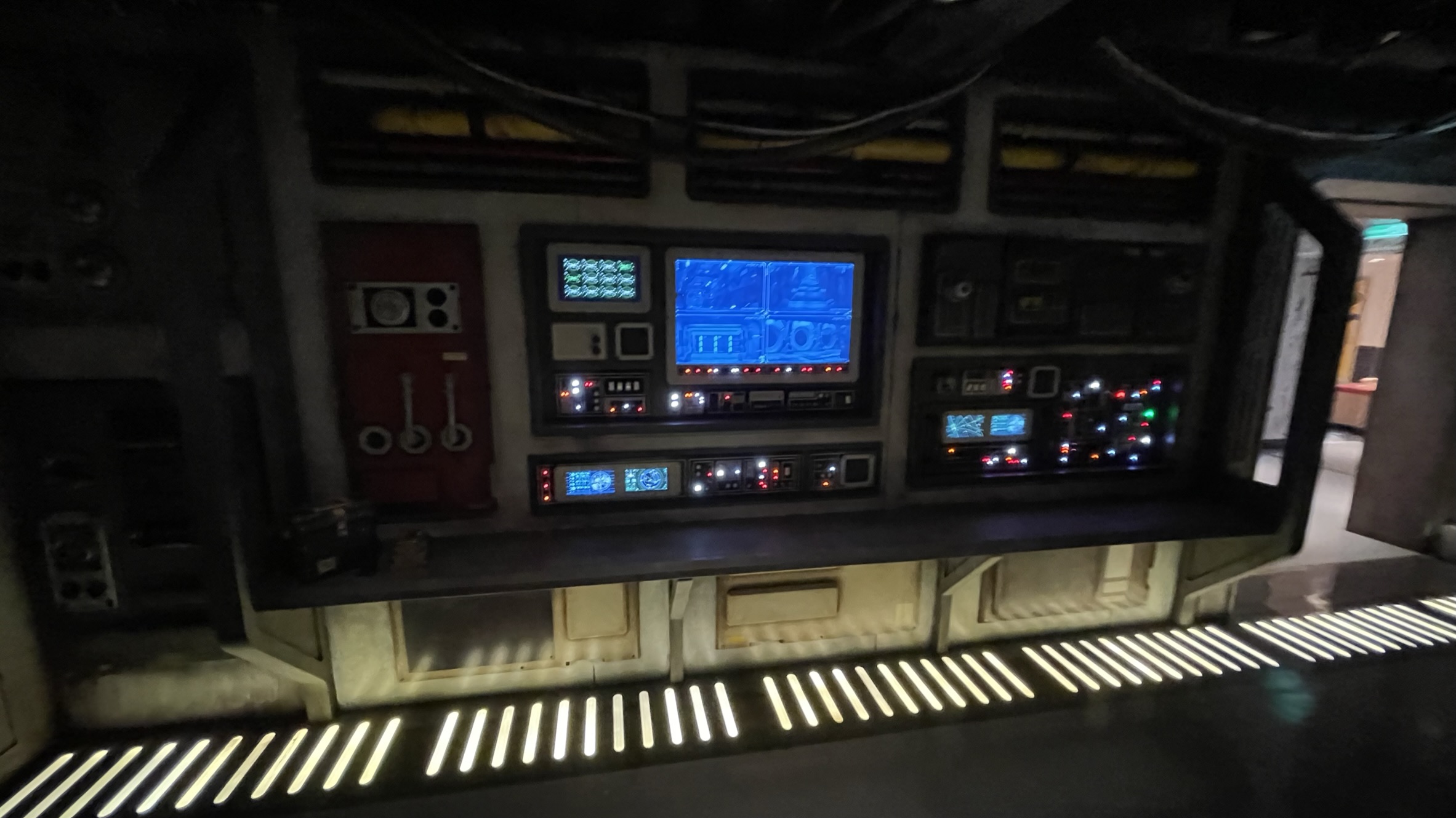 Disney Wish | Oceaneer Club | Star Wars Cargo Bay