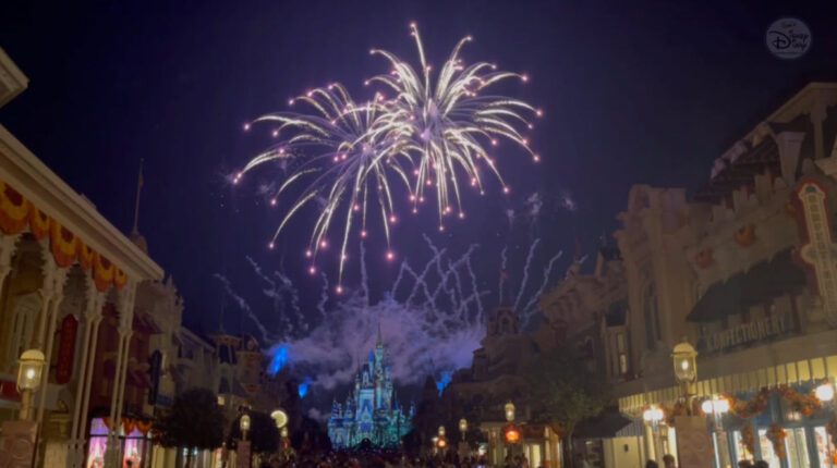 Disney’s Not-So-Spooky Spectacular – Full Fireworks Show