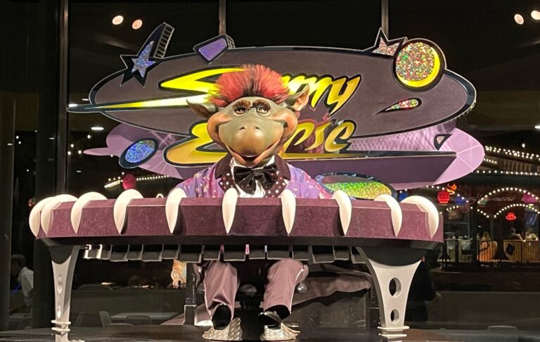 Sonny Eclipse | Walt Disney World | Magic Kingdom | Cosmic Ray's Starlight Café