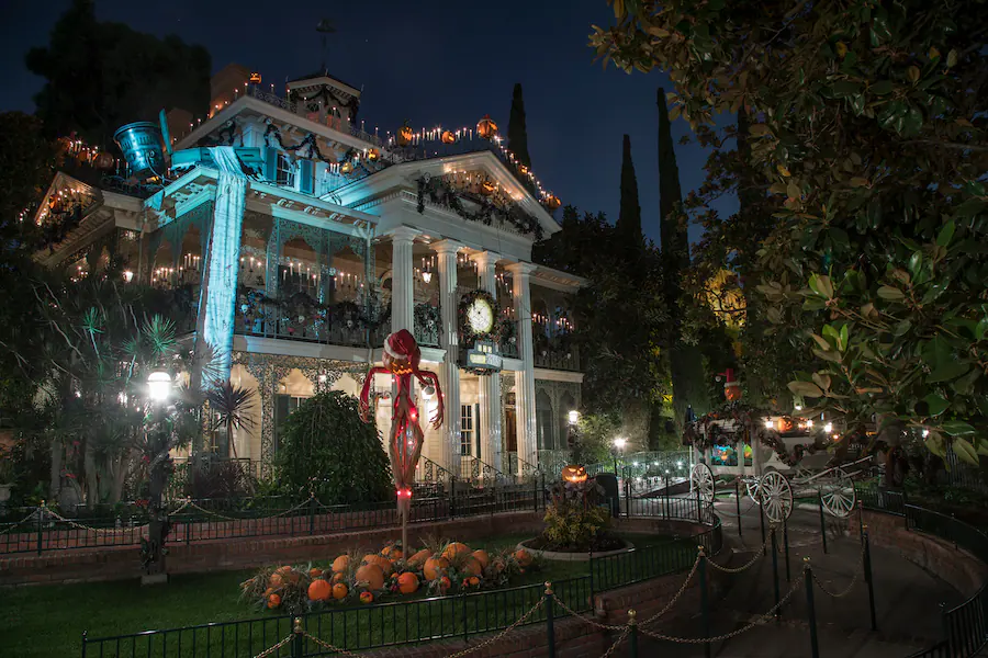 Fall Returns to Disneyland Resort