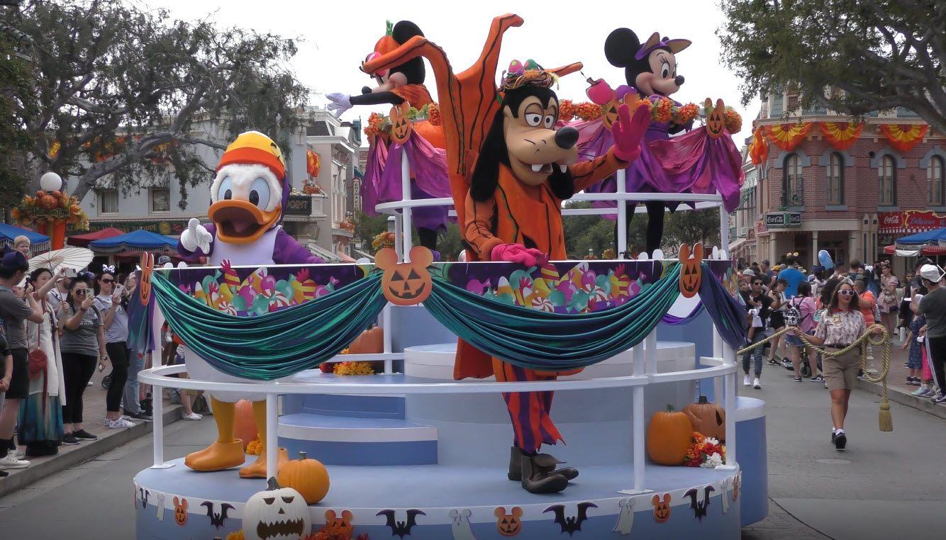 Mickey and Friends Halloween Cavalcade 2022 | Disneyland | Main Street USA