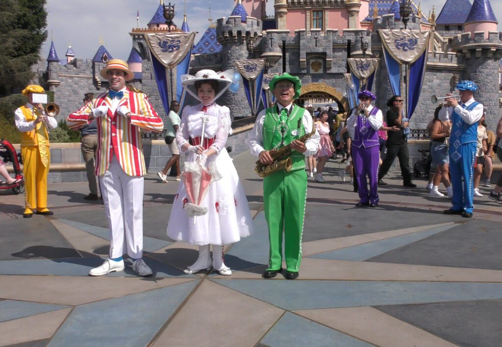 The Pearly Band with Mary Poppins in Front of Sleeping Beauty Castle | 2022 | Bonus Peter Pan