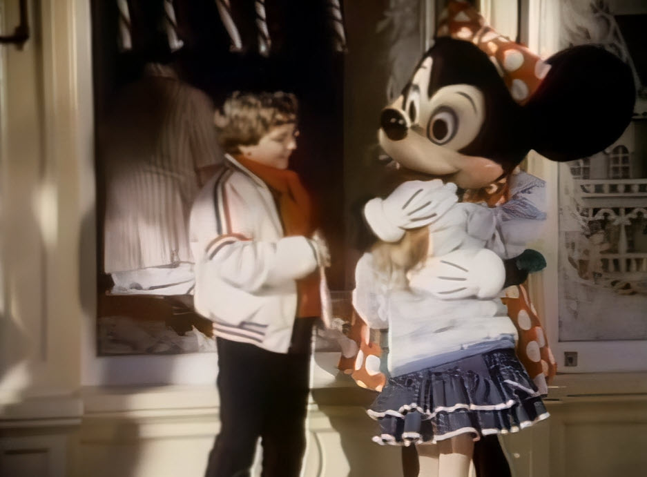 A Disney Christmas Gift | 1982 | Walt Disney Christmas | Christmas Cartoons | Mickey Mouse