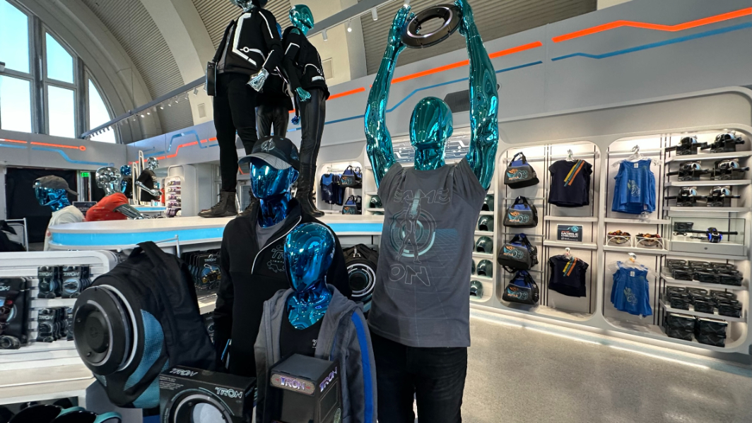 Tron Lightcycle / Run | Merchandise Preview | Walt Disney World | Tomorrowland 2023