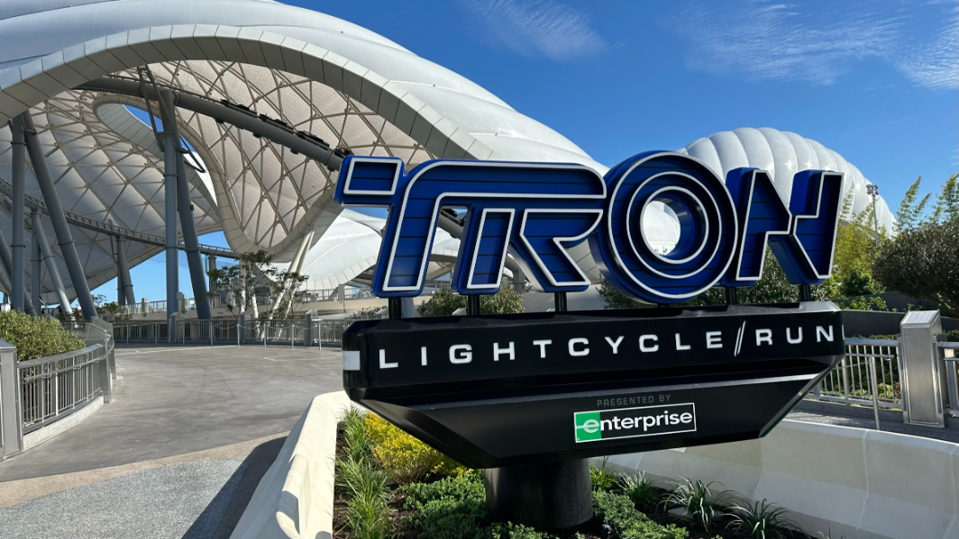 Tron Lightcycle / Run | Merchandise Preview | Walt Disney World | Tomorrowland 2023