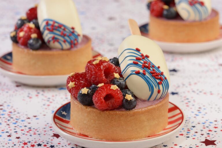 Red, White and Blue Indulgences returning this year include a Fourth of July Fruit Tart, a blackberry custard topped with fresh berries and a vanilla panna cotta popsicle, available June 27-July 4 at Contempo Café in Disney’s Contemporary Resort. (DISNEY)