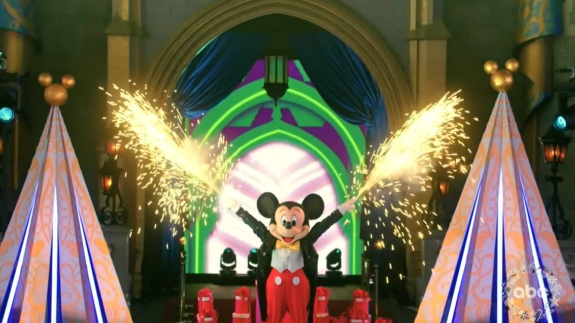 2022 Wonderful World of Disney Magical Holiday Celebration - Mickey Mouse Kicks of the Celebration