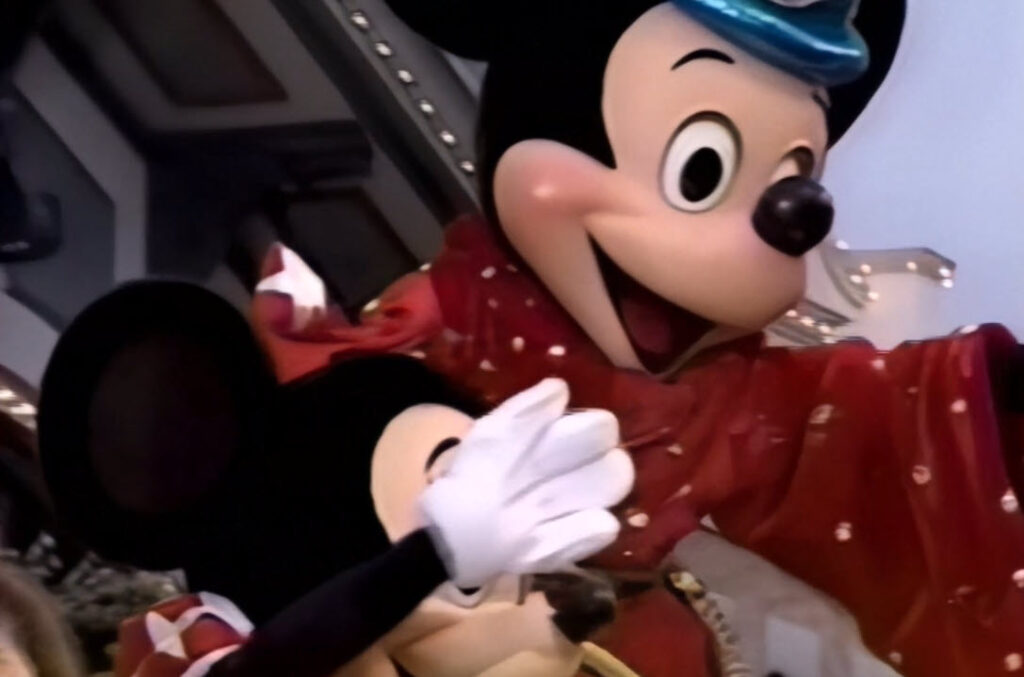 Disneyland 2000 45 Years of Magic with Ryan Seacrest | DL2000 | Youngstown | Fantasia 2000