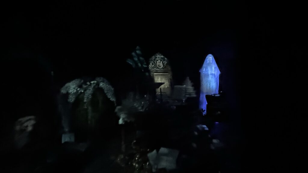 Experience the Chilling Thrills of Disneyland's Haunted Mansion | Full Ride and POV