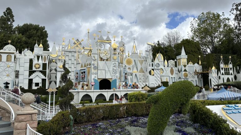 The Captivating Atmosphere of Disneyland's It's a Small World (2023)