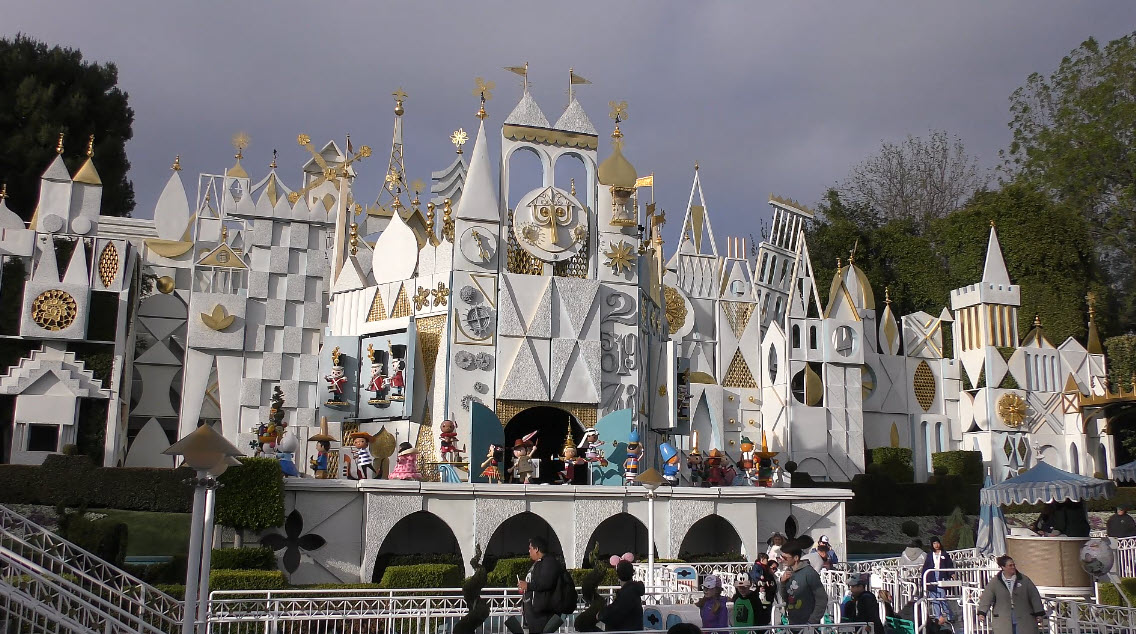 The Captivating Atmosphere of Disneyland's It's a Small World (2023)