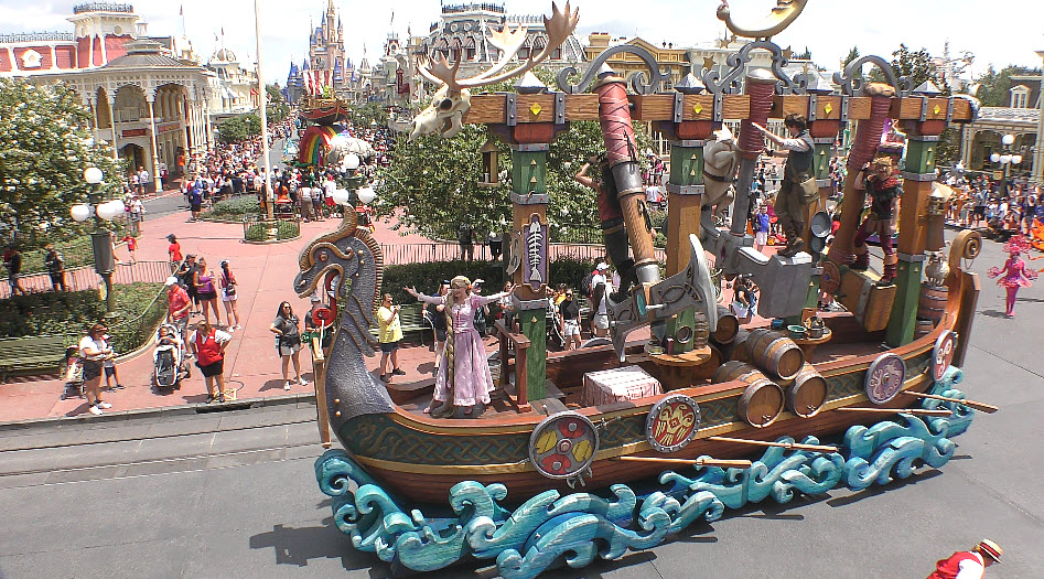 Unforgettable Magic Kingdom Parade: Festival of Fantasy: From Main Street USA Train Station