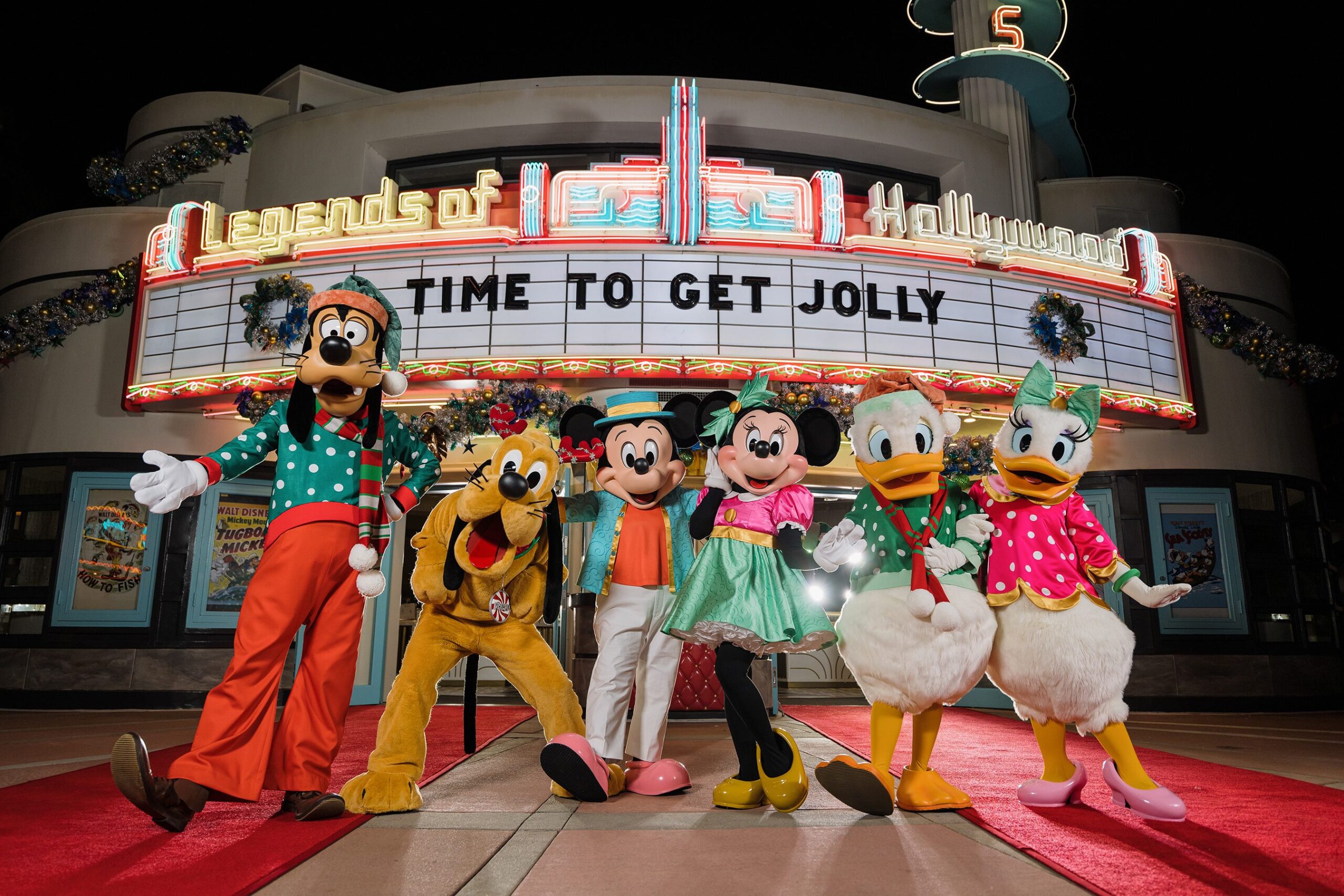 Sneak Peek: Walt Disney World Resort Prepares to Welcome the Holidays -  Sam's Disney Diary