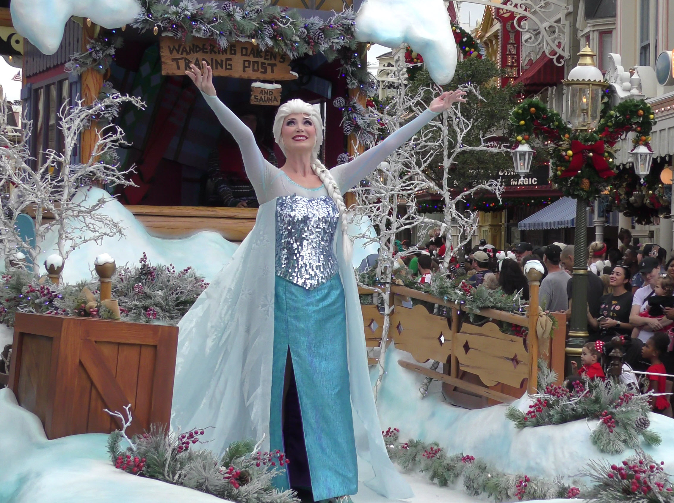 Experience the Magic: 2023 Walt Disney World Christmas Day Parade | Full Parade Taping - Frozen Float Elsa