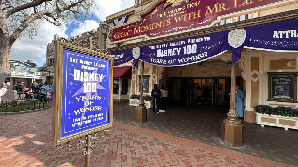 The Disney Gallery Presents: Disney 100 Years of Wonder