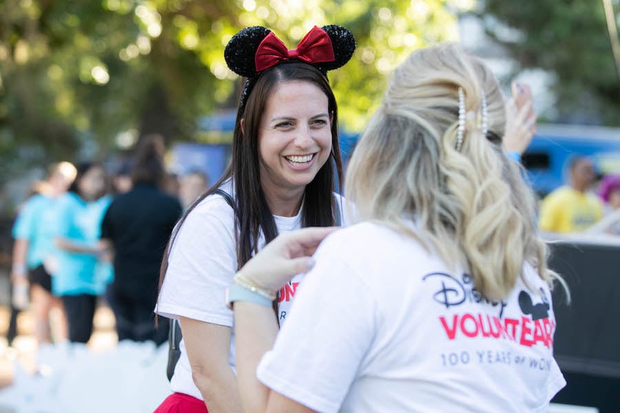 Disney Ultimate Toy Drive, Disney cast members volunteering