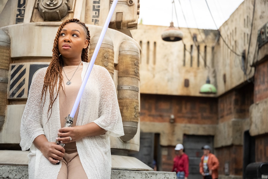 Disney PhotoPass Photoshoot at Walt Disney World, Batuu