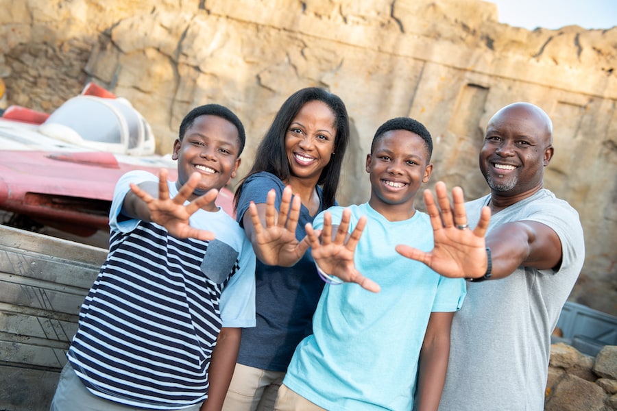 Disney PhotoPass Photoshoot at Walt Disney World, Batuu