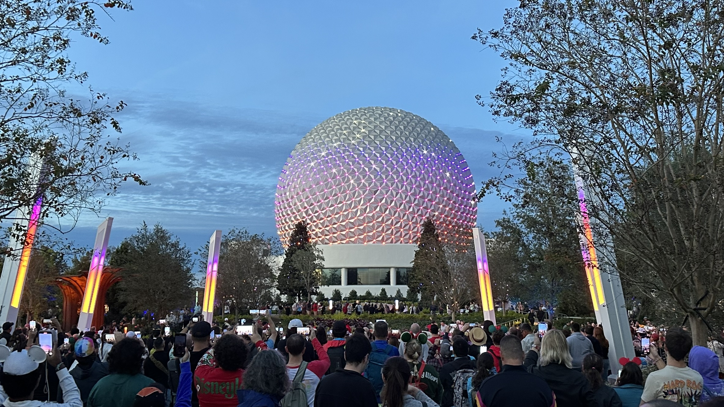 Epcot's World Celebration Garden 27-Minute Ambiance Experience Nighttime in the Newly Opened Oasis!
