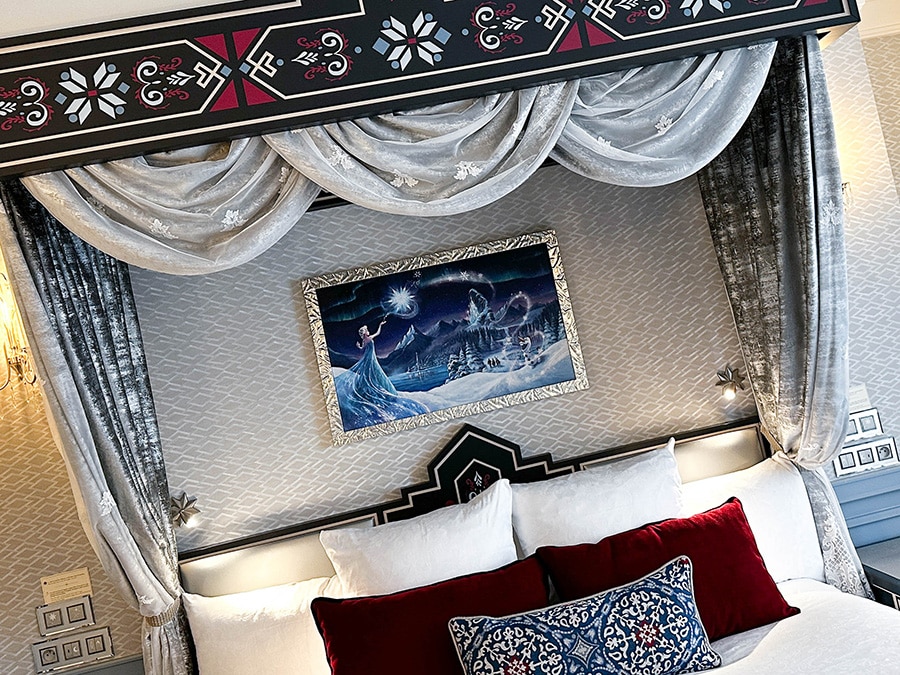 Frozen Signature Suite at Disneyland Hotel