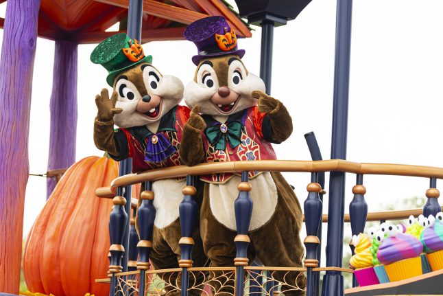 Chip 'n' Dale in “The Villains’ Halloween ‘Into the Frenzy’”