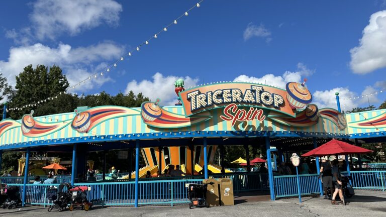 TriceraTop Spin and Fossil Fun Games Set to Close January 2025