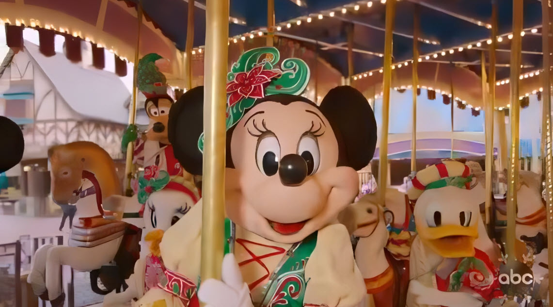 2020 Walt Disney World Christmas Day Parade aka Magical Christmas Celebration - Minnie Mouse