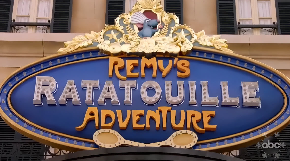 2020 Walt Disney World Christmas Day Parade aka Magical Christmas Celebration - Remy's Ratatouille Adventure New for 2021