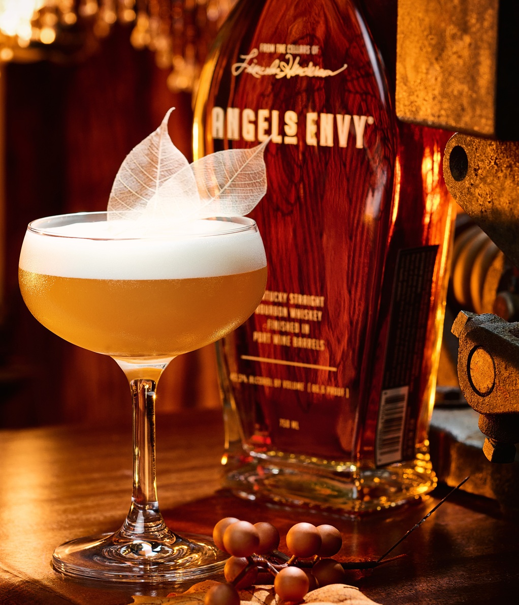 Fall for You: Angel’s Envy, Italicus Rosolio di Bergamotto, spiced apple tincture, Fee foam, lemon juice, ghost leaf. $18