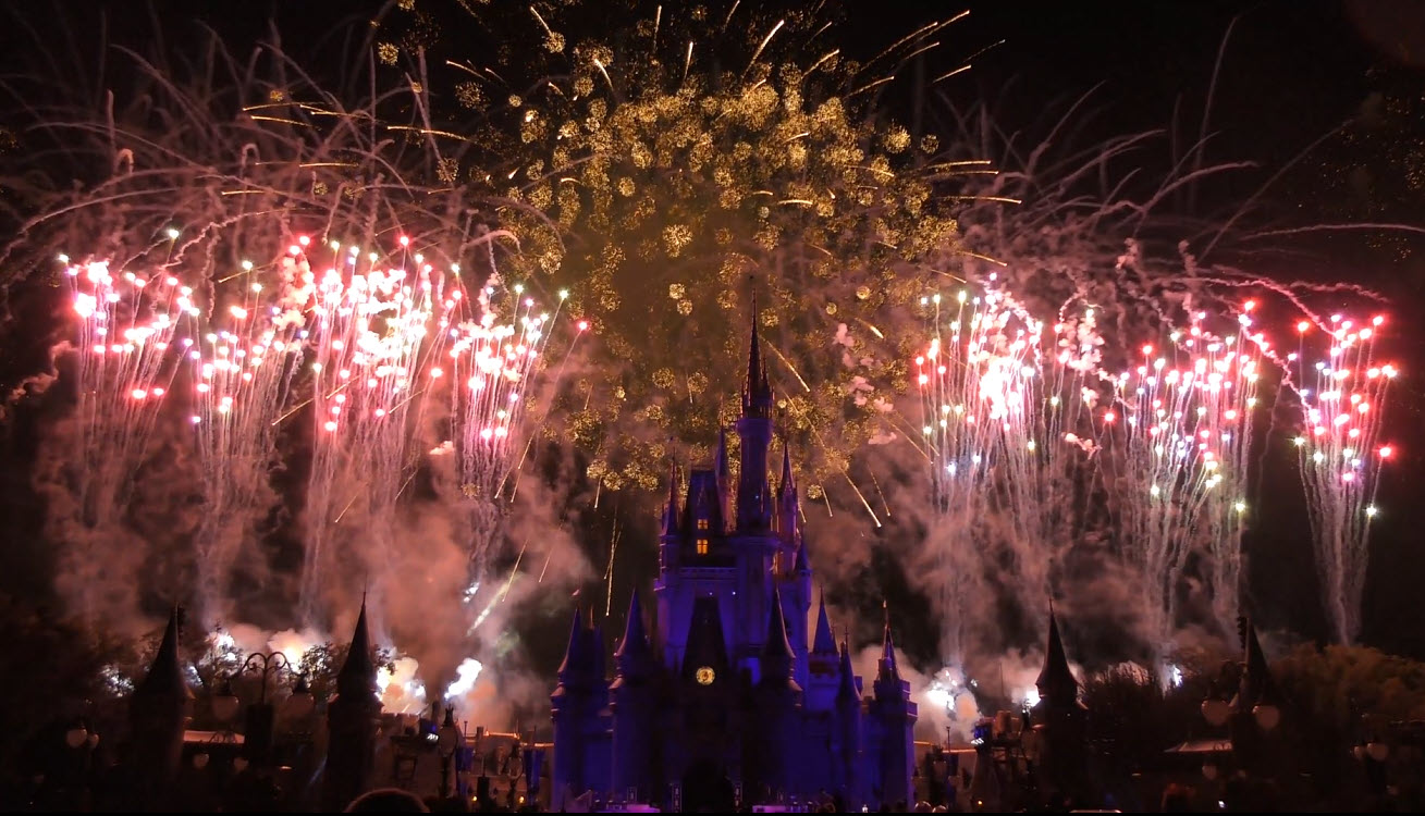 Magic Kingdom’s Fantasy in the Sky Fireworks Light Up New Year’s Eve 2025 – A Dazzling Disney Celebration!