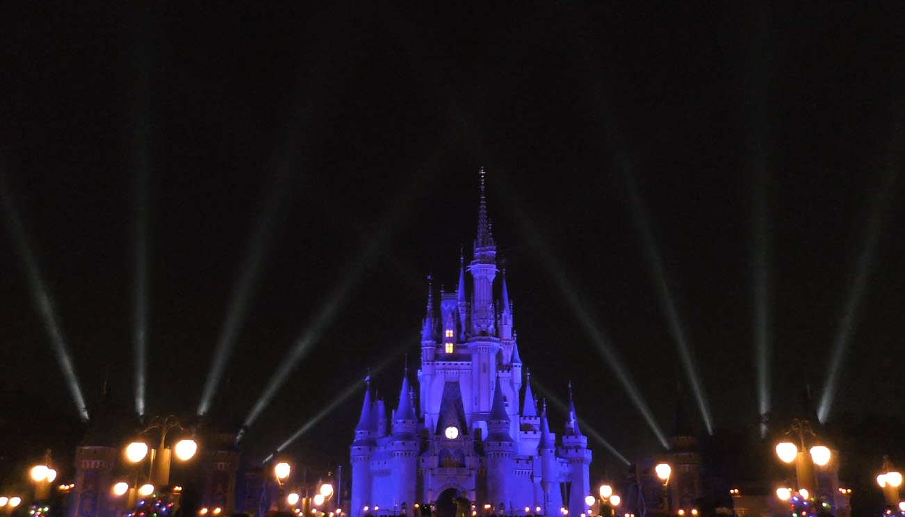 Magic Kingdom’s Fantasy in the Sky Fireworks Light Up New Year’s Eve 2025 – A Dazzling Disney Celebration!