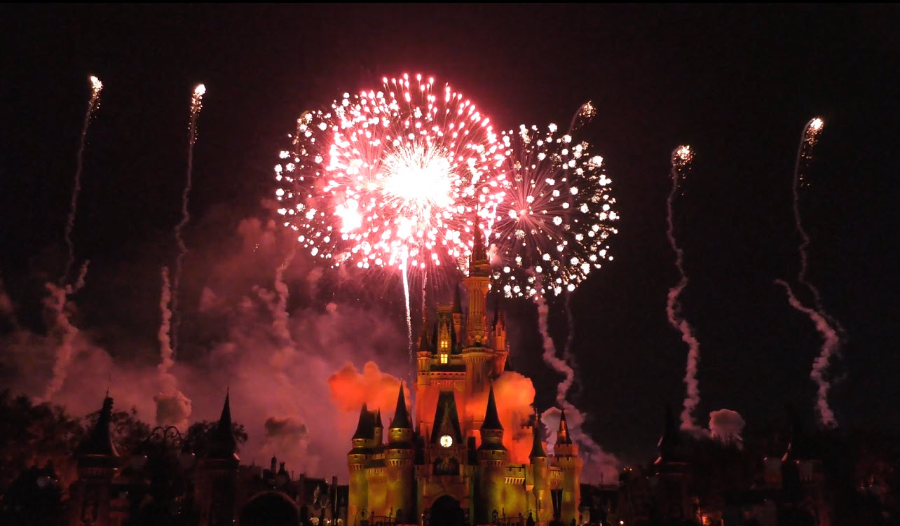 Magic Kingdom’s Fantasy in the Sky Fireworks Light Up New Year’s Eve 2025 – A Dazzling Disney Celebration!