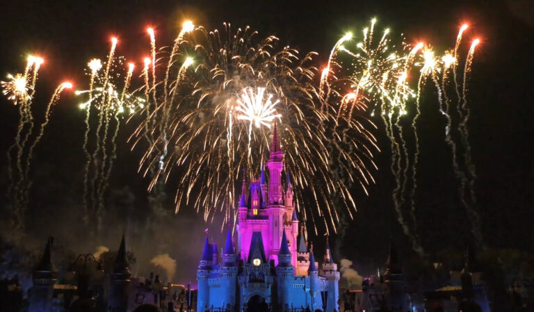 Magic Kingdom’s Fantasy in the Sky Fireworks Light Up New Year’s Eve 2025 – A Dazzling Disney Celebration!