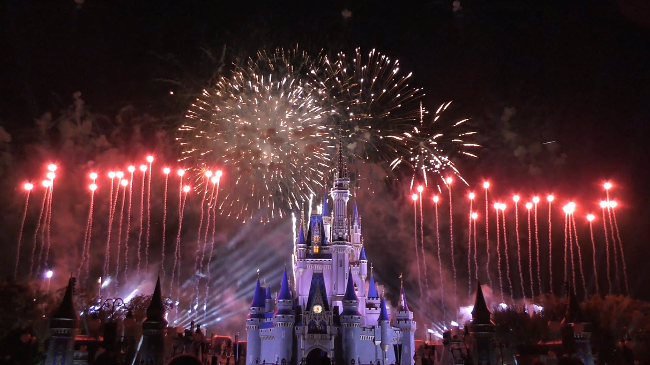 Magic Kingdom’s Fantasy in the Sky Fireworks Light Up New Year’s Eve 2025 – A Dazzling Disney Celebration!