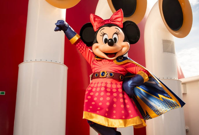 Hero Minnie on the Disney Destiny